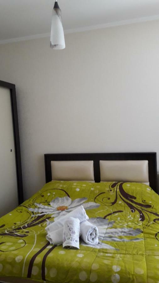 Apartament In The Centre Batumi Bagian luar foto